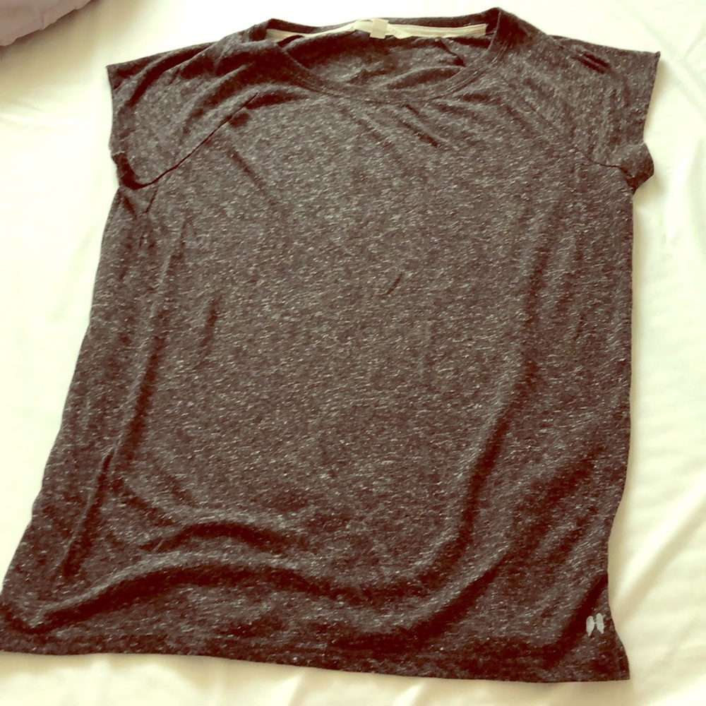 VS Short Sleeve Gray Top